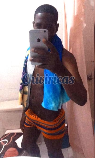Hombre, hombre en Cristo Rey (Distrito Nacional)