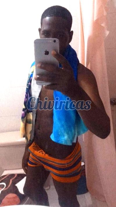 Hombre, hombre en Cristo Rey (Distrito Nacional)