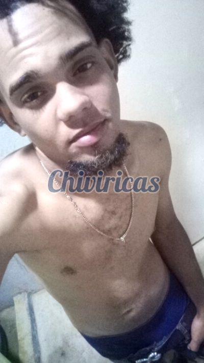 Adrian, Hombre en Distrito Nacional