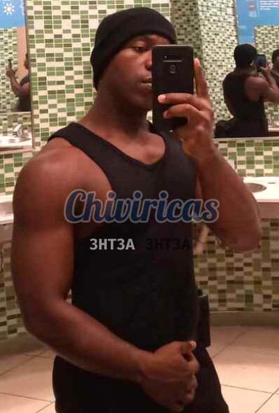 Carlos, Hombre en Santo Domingo Norte