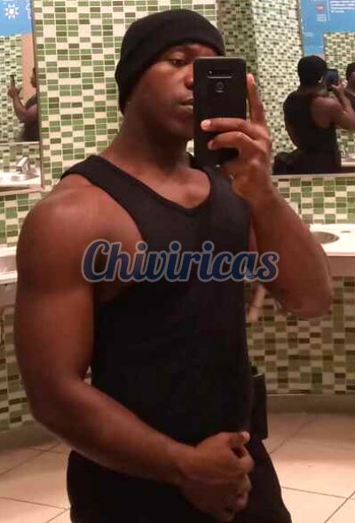 Carlos, Hombre en Santo Domingo Norte