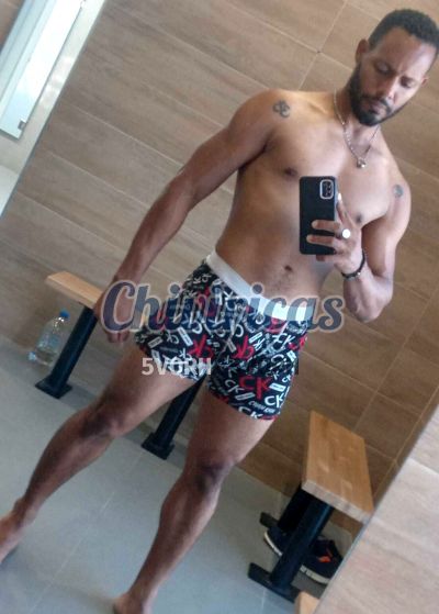 Luis santos, hombre en Distrito Nacional