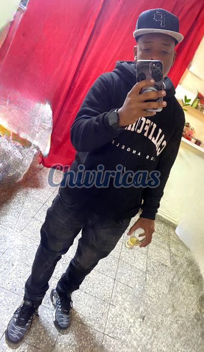 Tu moreno, hombre en Santo Domingo Norte