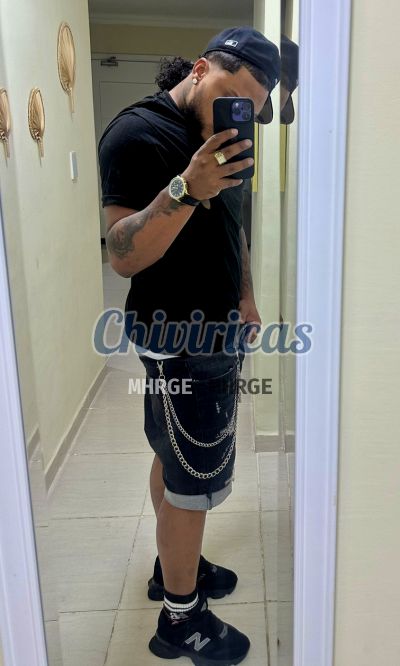 Yoel 8495973024, hombre en Santo Domingo Norte