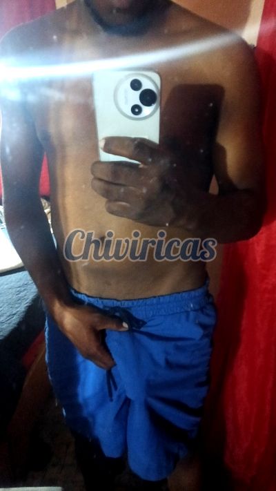 El Negro 8093247372, hombre en Santo Domingo Este